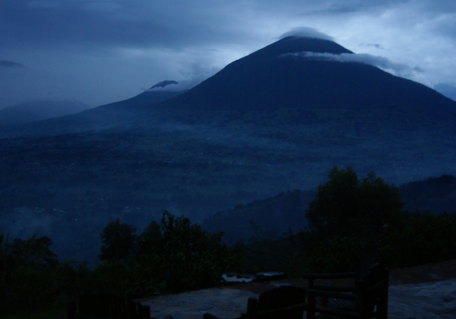 
https://adventure-international.com/wp-content/uploads/2018/08/rwanda-mountain2-650x455.jpg
